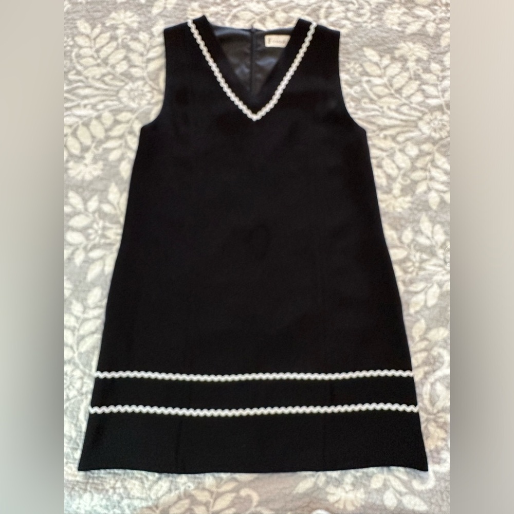 Elegant Black Sleeveless Fully Lined Dress M